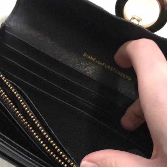 Diane Von Furstenberg black leather wallet - Picture 4 of 5